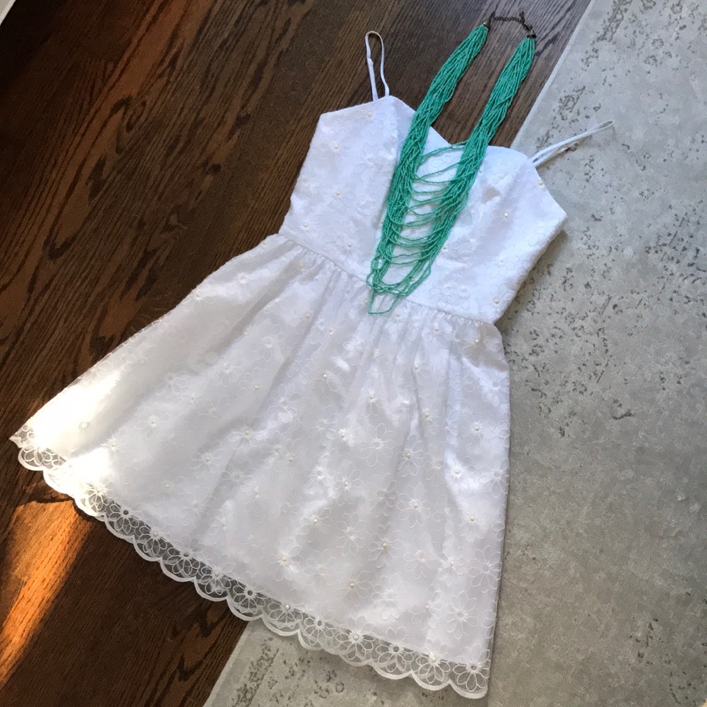 Lilly Pulitzer white floral lace dress size 4
